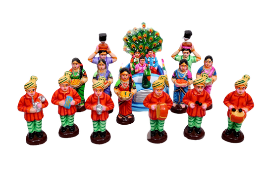 Car Oorvalam Paper Mache Golu Doll Set for Navaratri & Sankaranti – Swatika USA