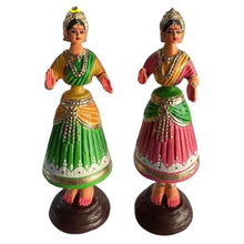 DANCING DOLL Pair